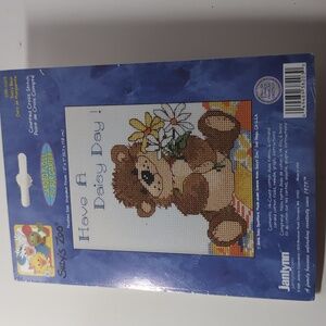 * New * Suzy's Zoo Counted Cross Stitch Kit